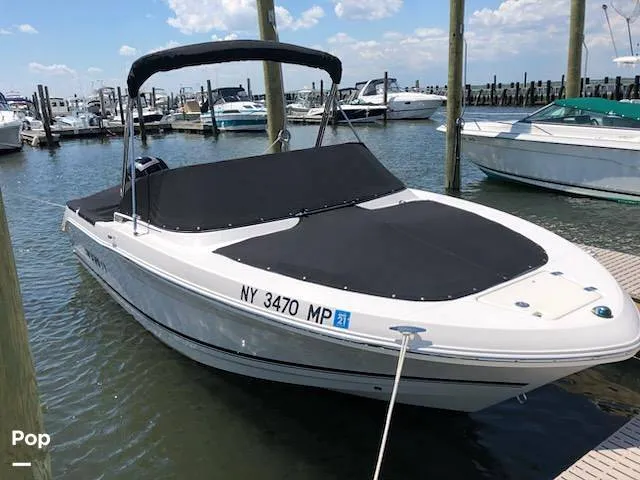 Slide: The Image of Robalo 207 DC 2018 - 15904832