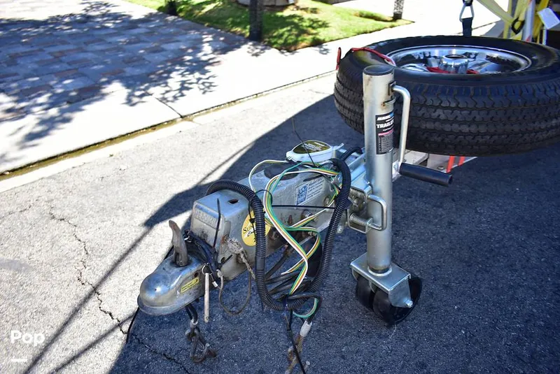 Slide: The Image of Pro-Line Walkaround 251 1995 - 15974772