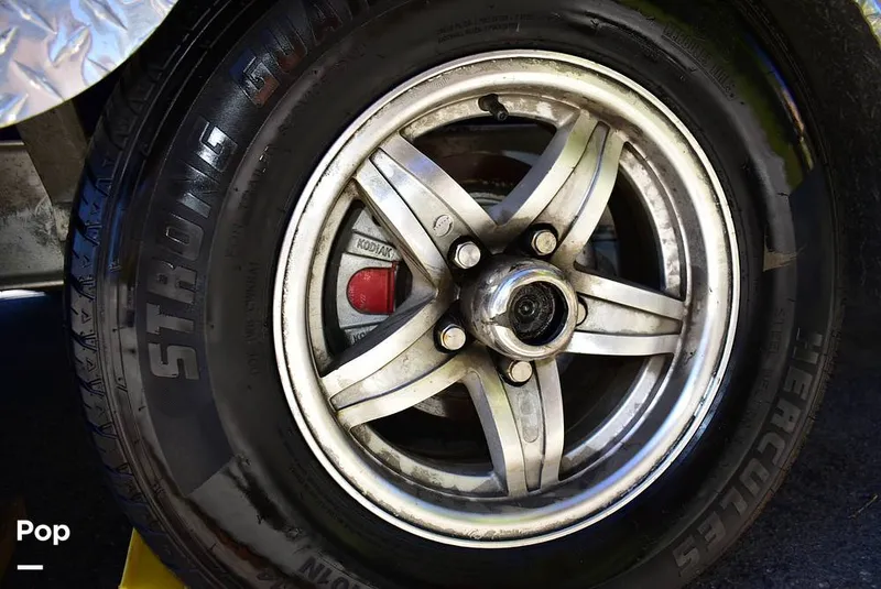 Slide: The Image of Pro-Line Walkaround 251 1995 - 15974775