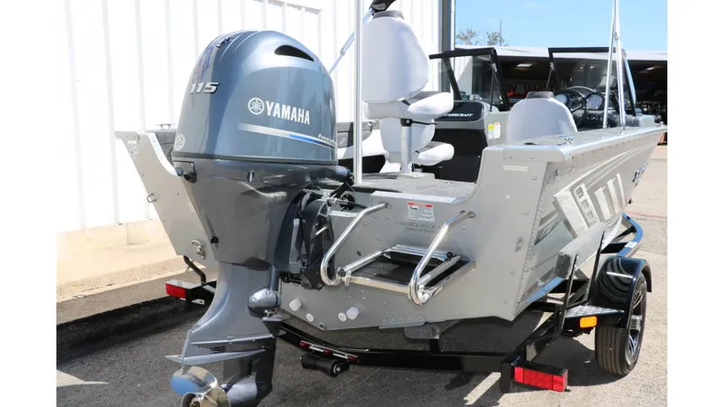 Slide: The Image of Smoker Craft 172 Ultima Legacy 2025 - 22