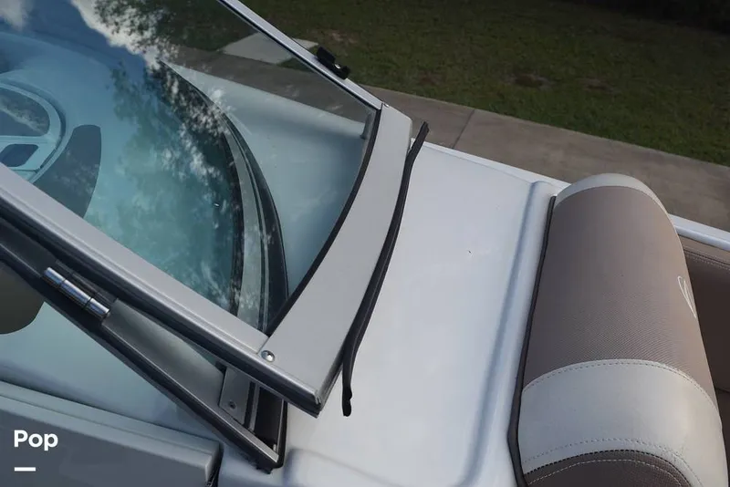 Slide: The Image of Crownline Boats Eclipse E285 2019 - 16041689