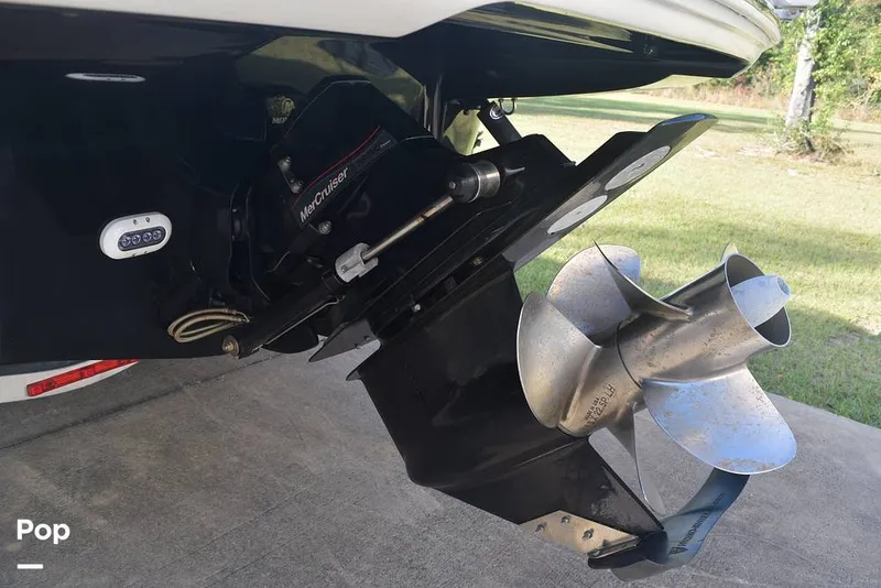 Slide: The Image of Crownline Boats Eclipse E285 2019 - 16041731