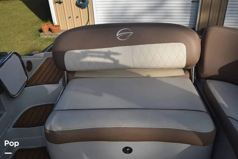 Slide: The Image of Transom Seating - 16041609