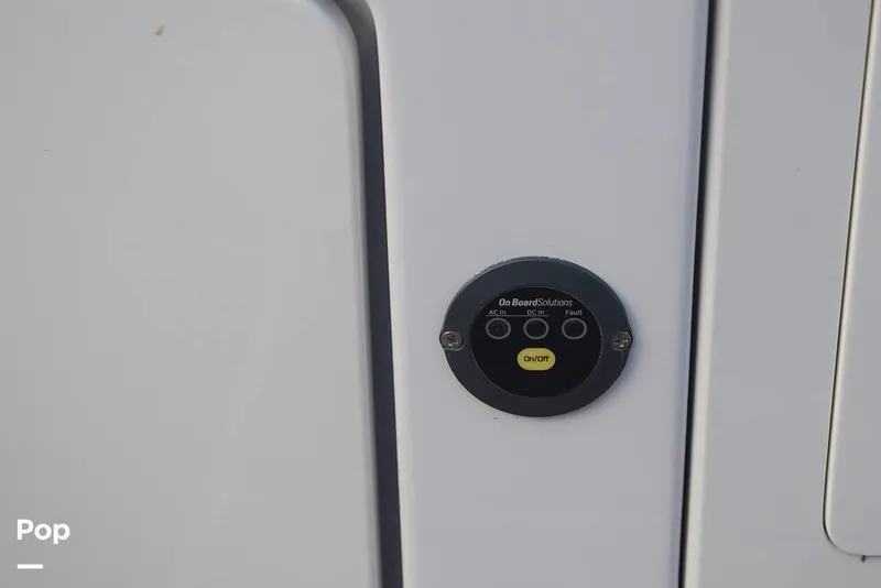 Slide: The Image of Crownline Boats Eclipse E285 2019 - 16041636