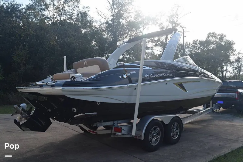 Slide: The Image of Crownline Boats Eclipse E285 2019 - 16041711