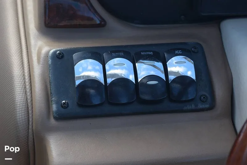 Slide: The Image of Crownline Boats Eclipse E285 2019 - 16041651