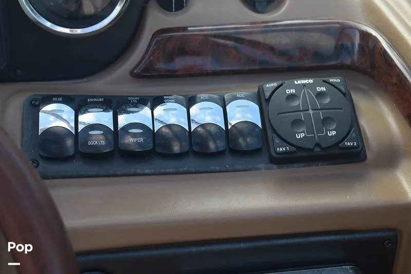 Slide: The Image of Crownline Boats Eclipse E285 2019 - 16041652