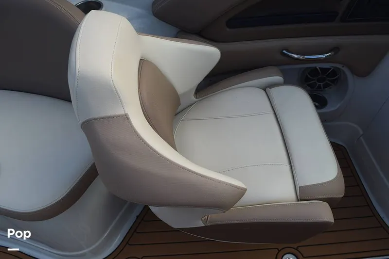 Slide: The Image of Crownline Boats Eclipse E285 2019 - 16041659