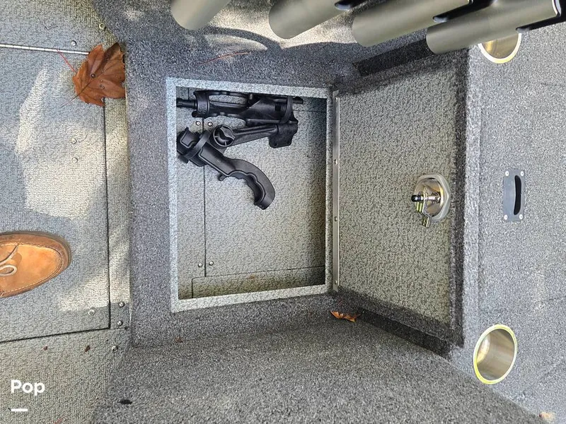 Slide: The Image of Lund 1975 Tyee 2023 - 15982992