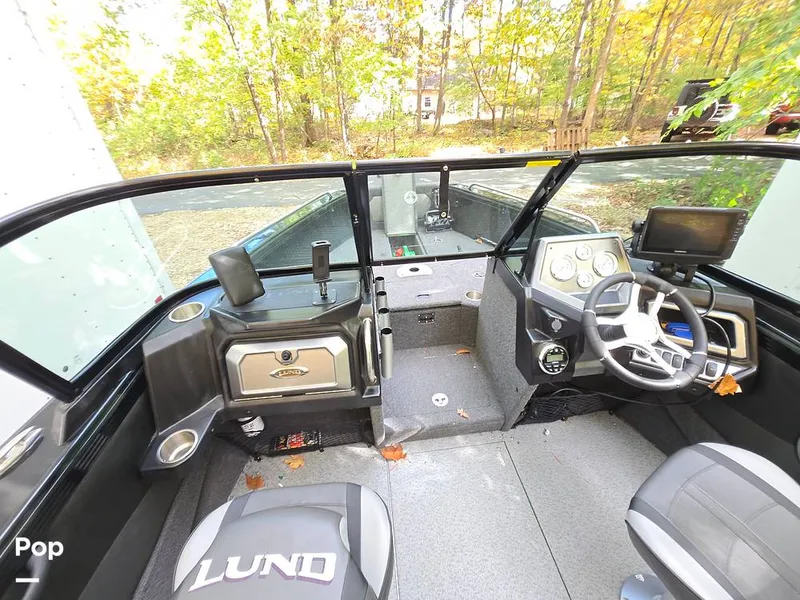 Slide: The Image of Lund 1975 Tyee 2023 - 15983005