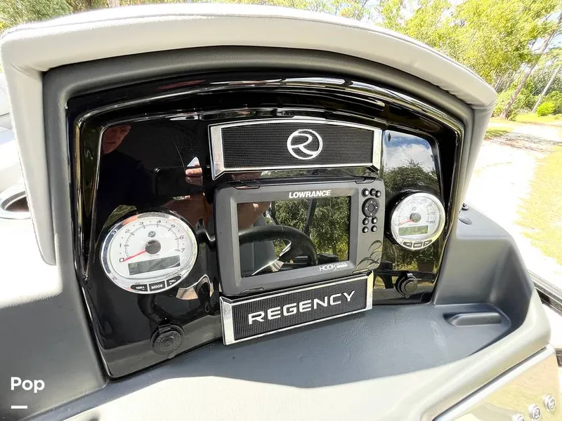 Slide: The Image of GPS / Fishfinder - 15940224