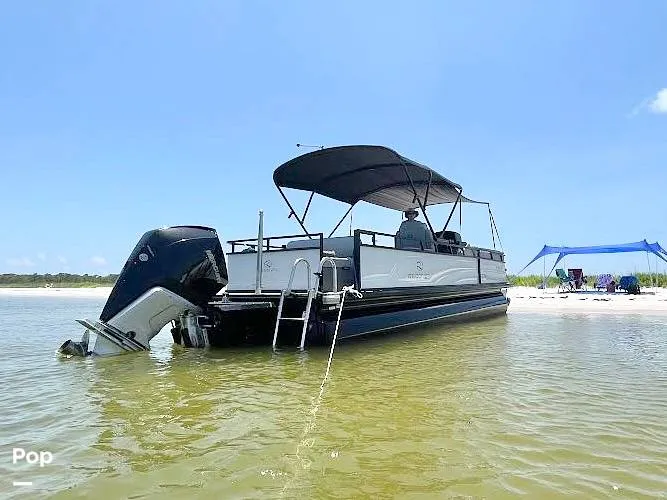 Slide: The Image of Power Bimini - 15940211