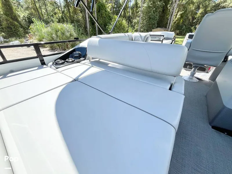 Slide: The Image of Sun Pad - Aft - 15940232