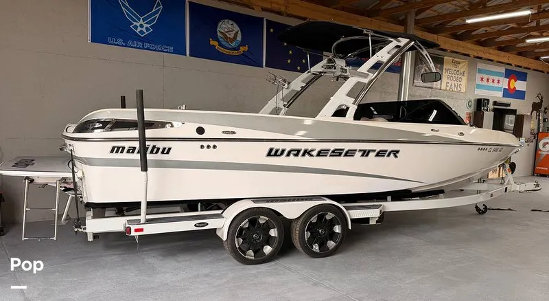 Slide: The Image of Malibu Wakesetter 247 LSV 2011 - 15924575