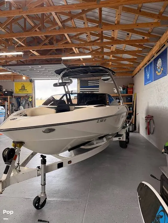 Slide: The Image of Malibu Wakesetter 247 LSV 2011 - 15943674