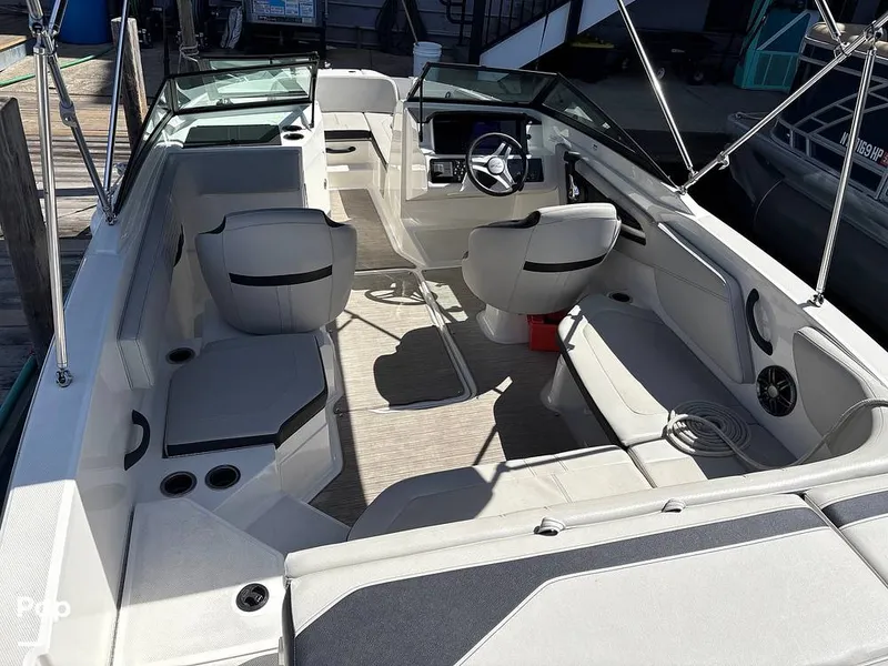 Slide: The Image of Sea Ray SPX 210 OB 2024 - 15902358