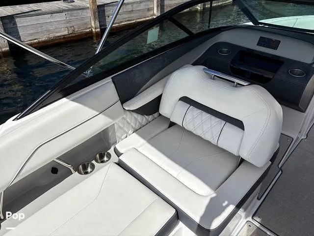 Slide: The Image of Regal LX2 2024 - 15902682