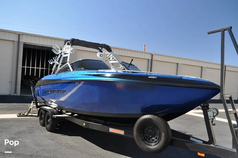 Slide: The Image of Malibu Sunscape 25 LSV 2004 - 15961094