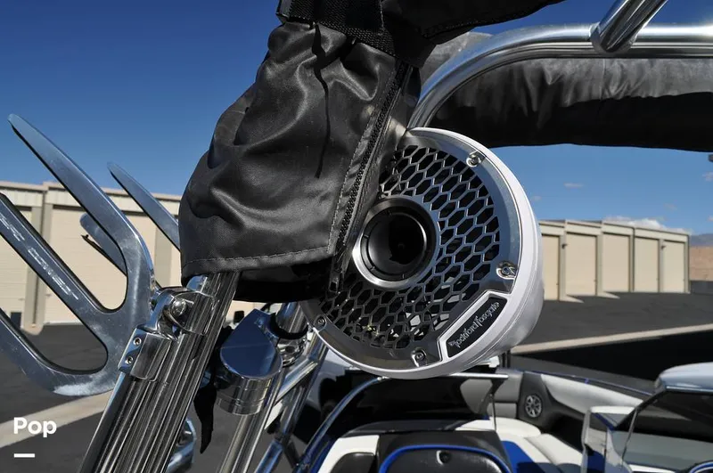 Slide: The Image of Malibu Sunscape 25 LSV 2004 - 15961196