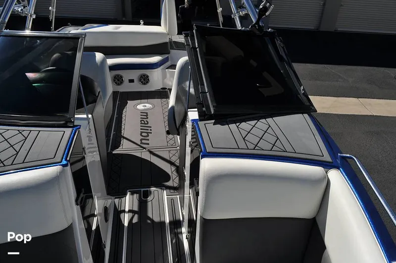 Slide: The Image of Malibu Sunscape 25 LSV 2004 - 15961201