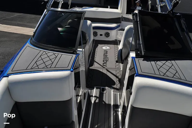 Slide: The Image of Malibu Sunscape 25 LSV 2004 - 15961101