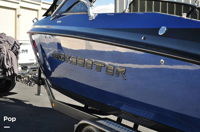 Slide: The Image of Malibu Sunscape 25 LSV 2004 - 15961209