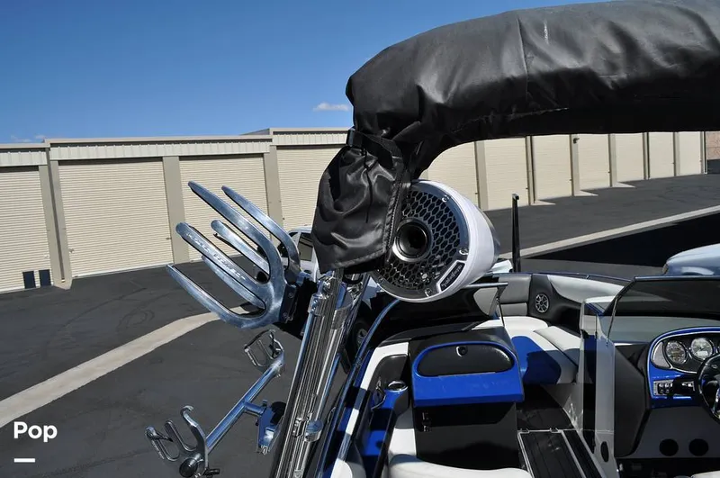 Slide: The Image of Malibu Sunscape 25 LSV 2004 - 15961106