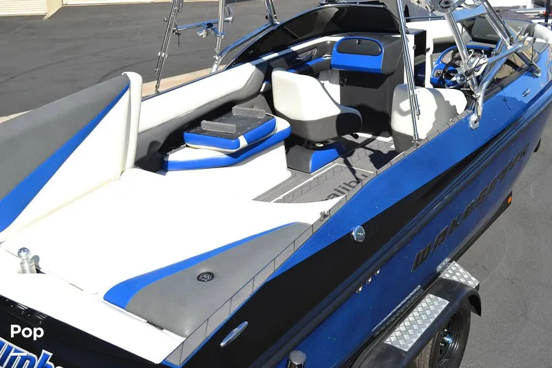 Slide: The Image of Malibu Sunscape 25 LSV 2004 - 15961221