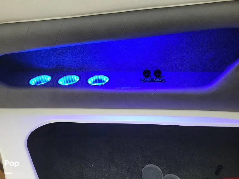 Slide: The Image of Malibu Sunscape 25 LSV 2004 - 15961222