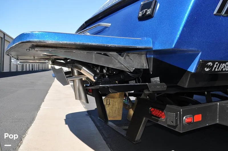 Slide: The Image of Malibu Sunscape 25 LSV 2004 - 15961110