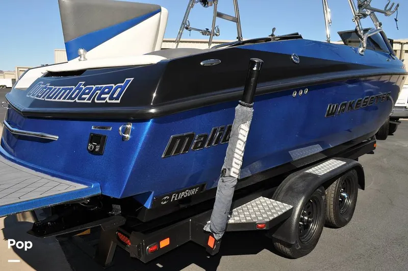 Slide: The Image of Malibu Sunscape 25 LSV 2004 - 15961111