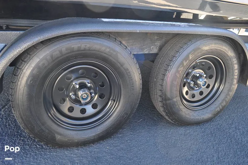 Slide: The Image of Malibu Sunscape 25 LSV 2004 - 15961122