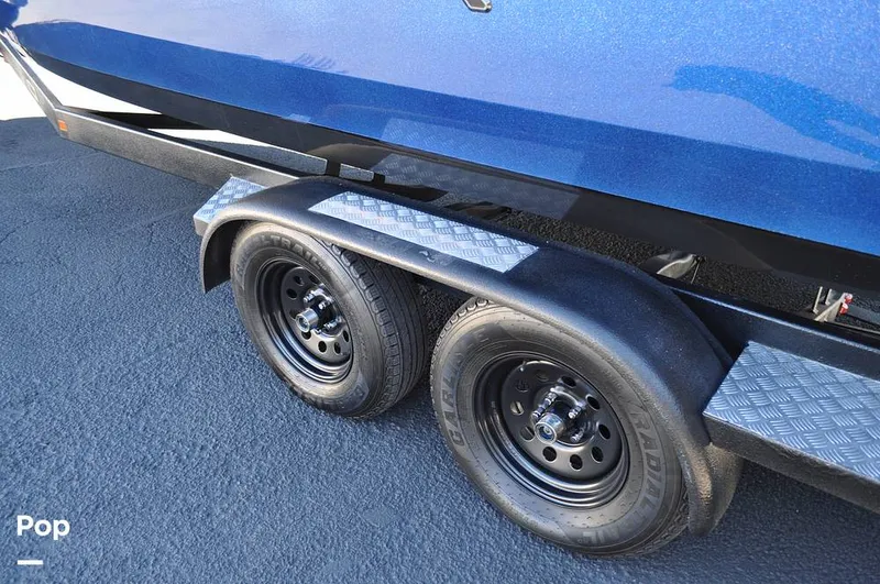 Slide: The Image of Malibu Sunscape 25 LSV 2004 - 15961126