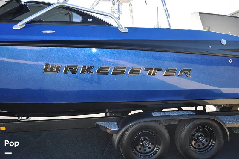 Slide: The Image of Malibu Sunscape 25 LSV 2004 - 15961093