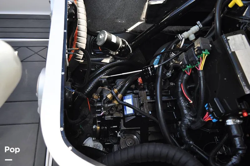 Slide: The Image of Malibu Sunscape 25 LSV 2004 - 15961152