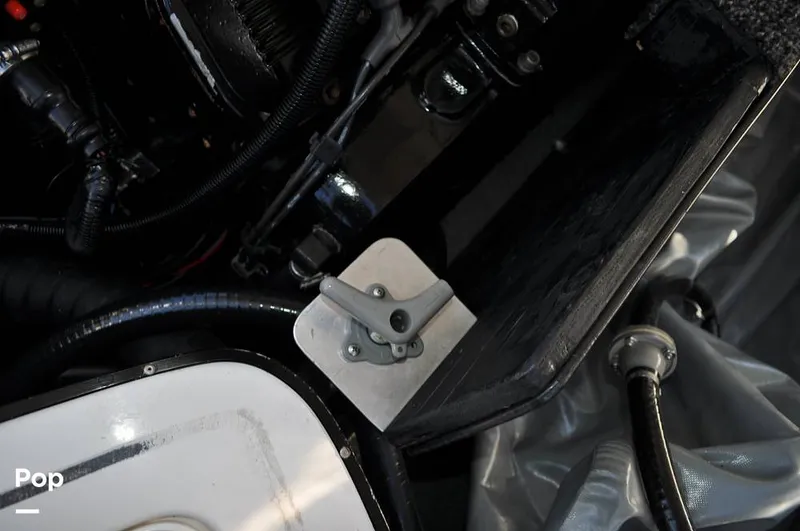 Slide: The Image of Malibu Sunscape 25 LSV 2004 - 15961155