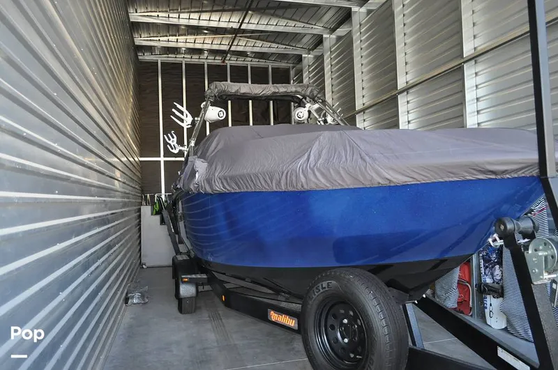 Slide: The Image of Malibu Sunscape 25 LSV 2004 - 15961108