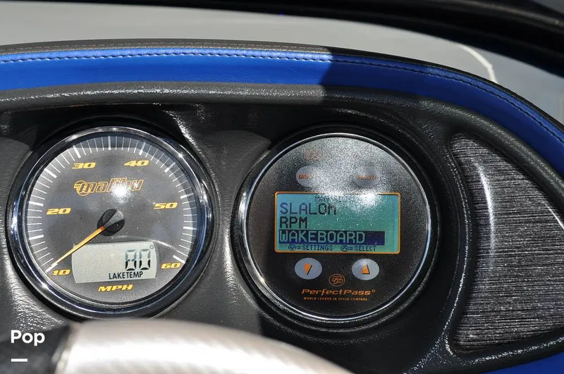 Slide: The Image of Malibu Sunscape 25 LSV 2004 - 15961164