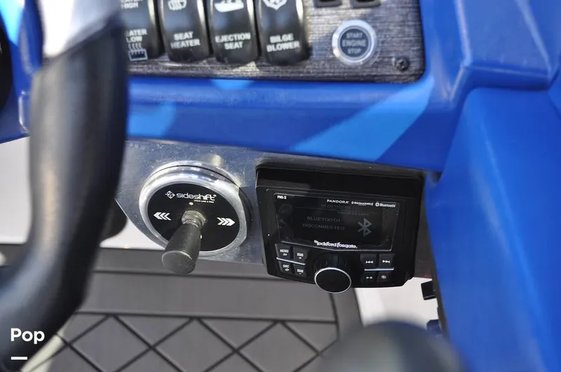 Slide: The Image of Malibu Sunscape 25 LSV 2004 - 15961166