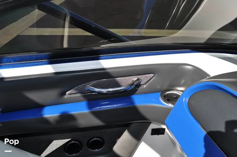 Slide: The Image of Malibu Sunscape 25 LSV 2004 - 15961176