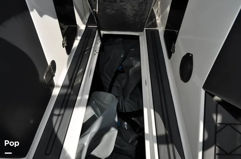 Slide: The Image of Malibu Sunscape 25 LSV 2004 - 15961178