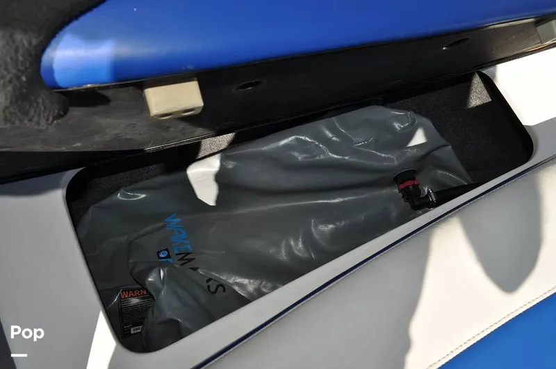 Slide: The Image of Malibu Sunscape 25 LSV 2004 - 15961187