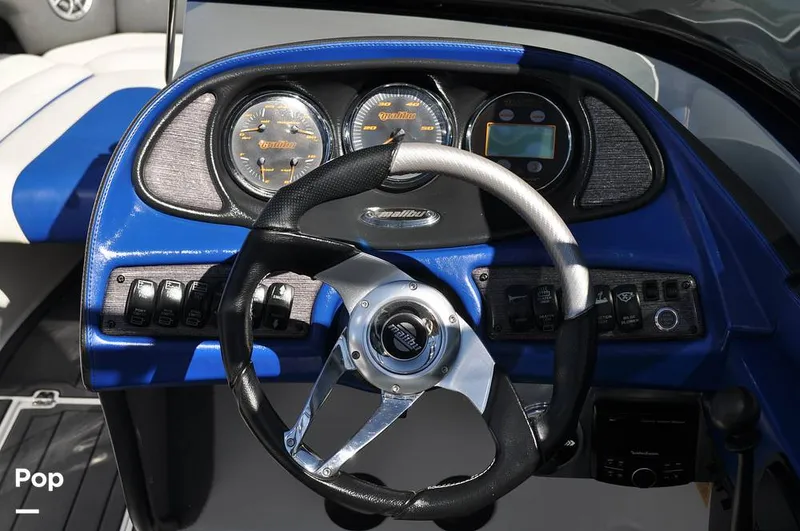 Slide: The Image of Malibu Sunscape 25 LSV 2004 - 15961192