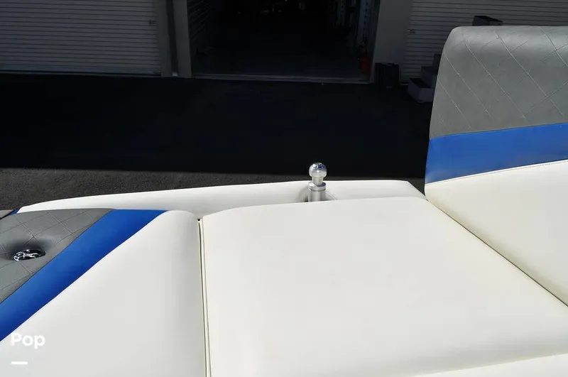 Slide: The Image of Malibu Sunscape 25 LSV 2004 - 15961193