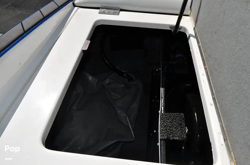 Slide: The Image of Malibu Sunscape 25 LSV 2004 - 15961194