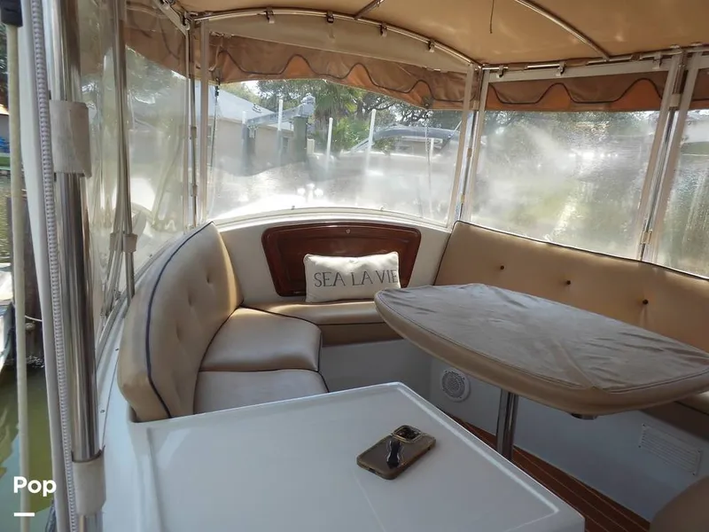 Slide: The Image of Comfortable Bench Seating For 11 Passengers - 15917395