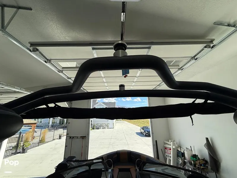 Slide: The Image of Malibu 26 LSV 2023 - 15952493