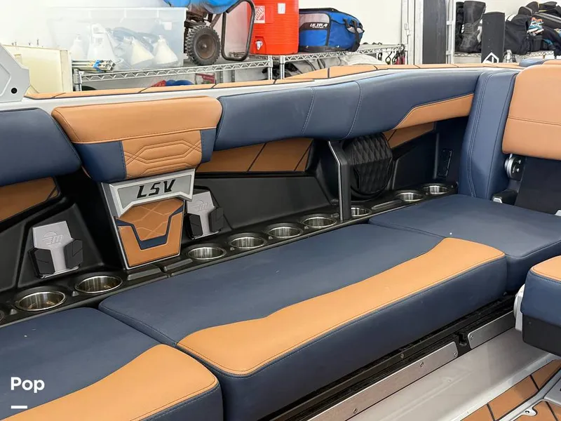 Slide: The Image of Malibu 26 LSV 2023 - 15952501