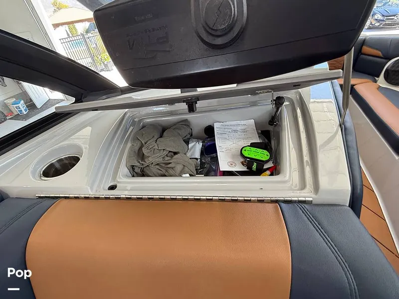 Slide: The Image of Malibu 26 LSV 2023 - 15952509