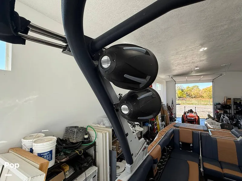 Slide: The Image of Malibu 26 LSV 2023 - 15952516